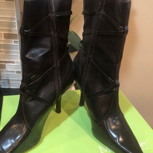 Boots - Picture 2 of 5